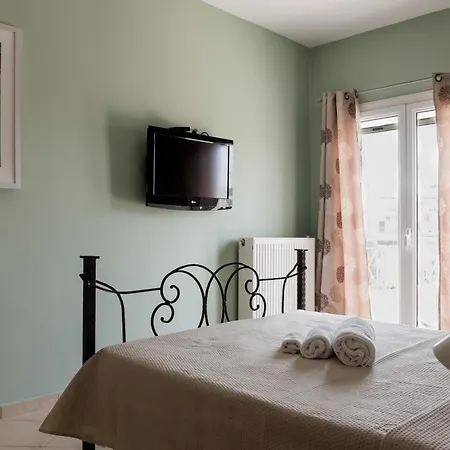 Discover Evia - With Private Jacuzzi Willa *