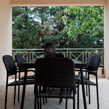 Discover Evia - With Private Jacuzzi Willa